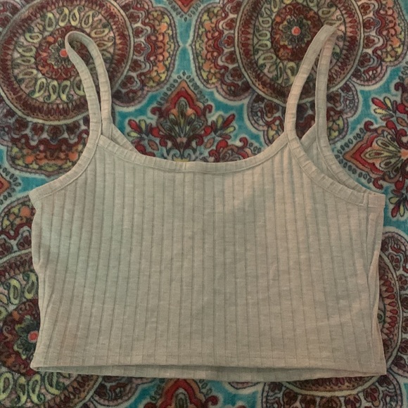 Cute Grey Cropped Tank Top - Picture 3 of 3